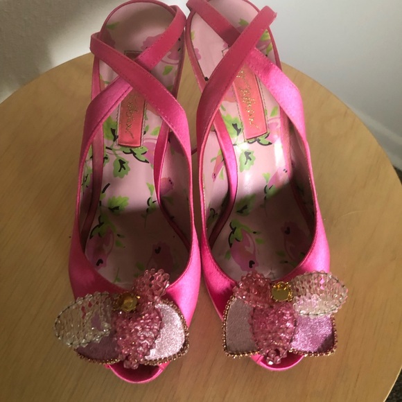 Betsey Johnson Shoes - Betsey Johnson Pink “Stevie” Pumps Sz 6